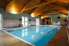 Birch Cottage - Tranquil Country Cottage with Indoor Swimming Pool